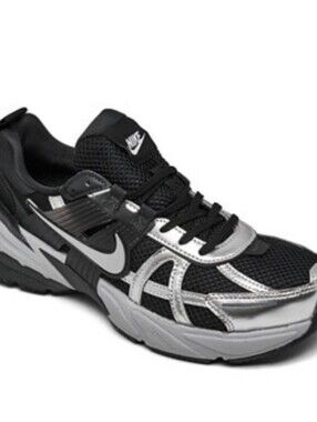 Nike Y2K Style Chunky Sneakers Black Silver Size 7.5